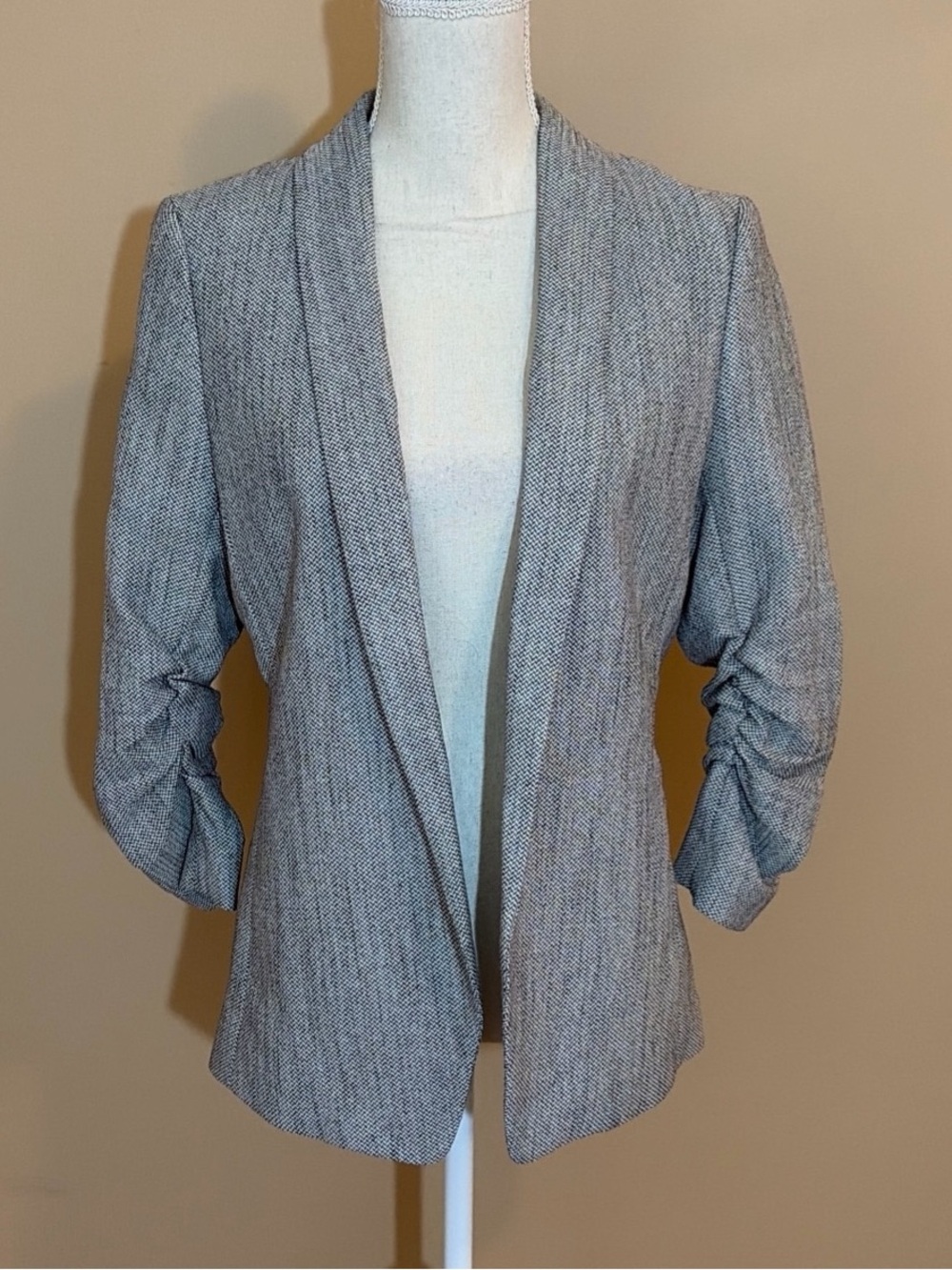 H&M Size 10 Black White Houndstooth Open Front Ruched Sleeve Blazer